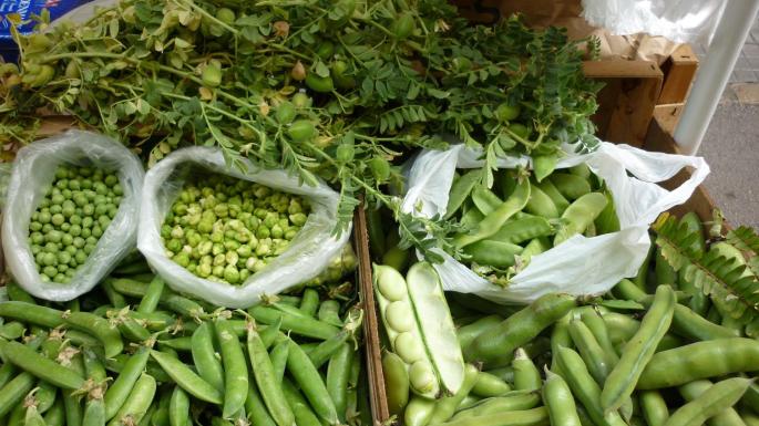 Spanish cooks love to pair peas with artichokes and you keep coming across them in vegetable and meat stews