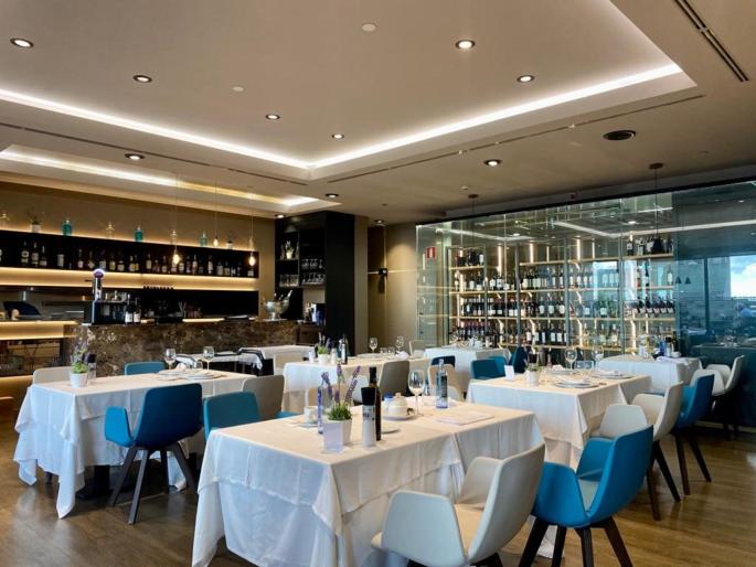 A view of the restaurant.