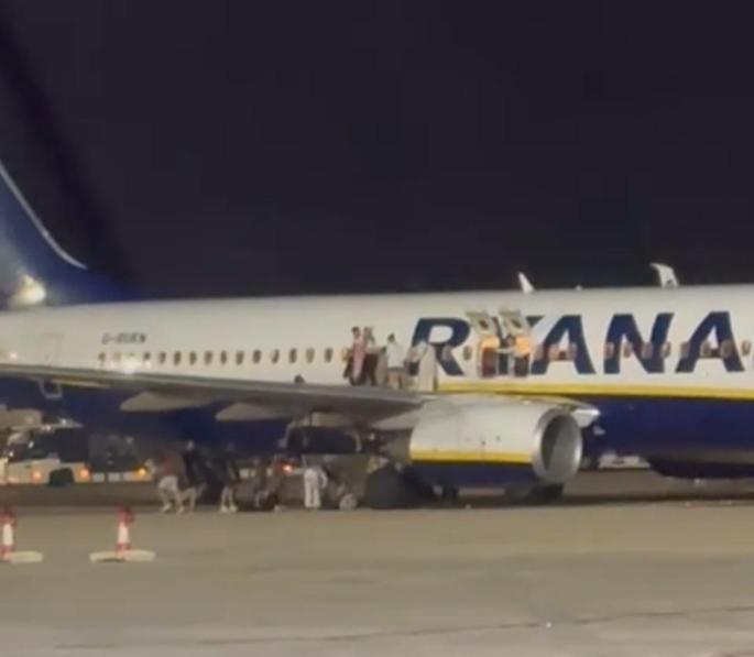 A total of 18 people were injured and six of them were taken to two medical centres