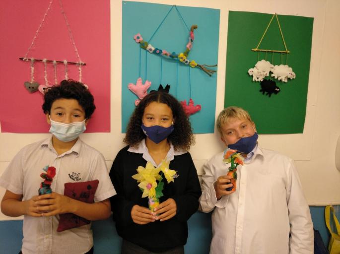 Year 7 craft class at Bellver International College