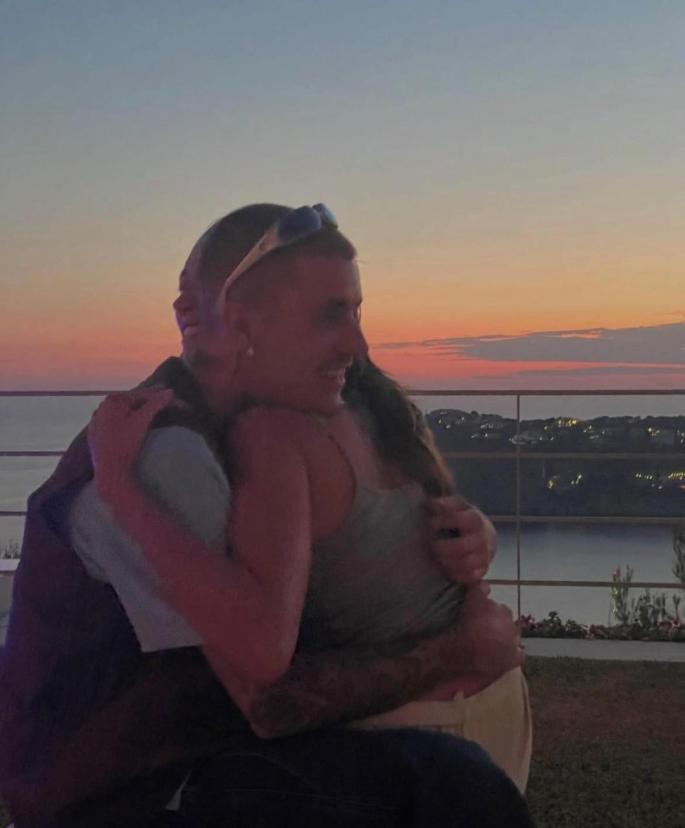 Justin and Hailey share tender moments on their Mallorca holiday