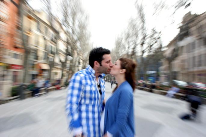 People kissing