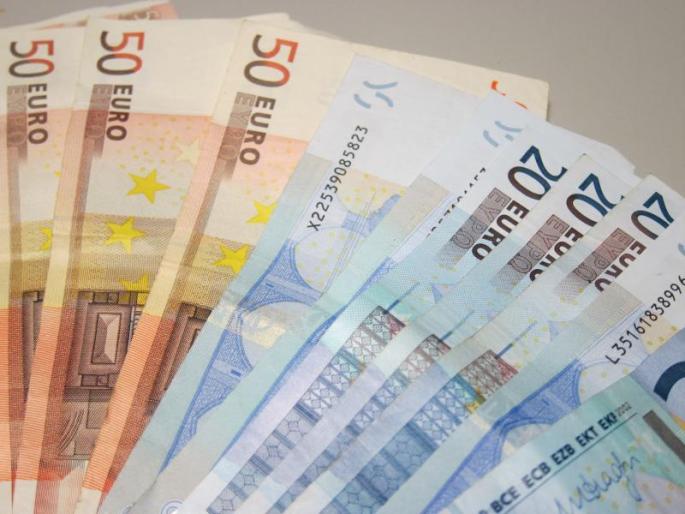 When entering or leaving Spain with cash, it is established that amounts equal to or greater than 10,000 euros must be declared.