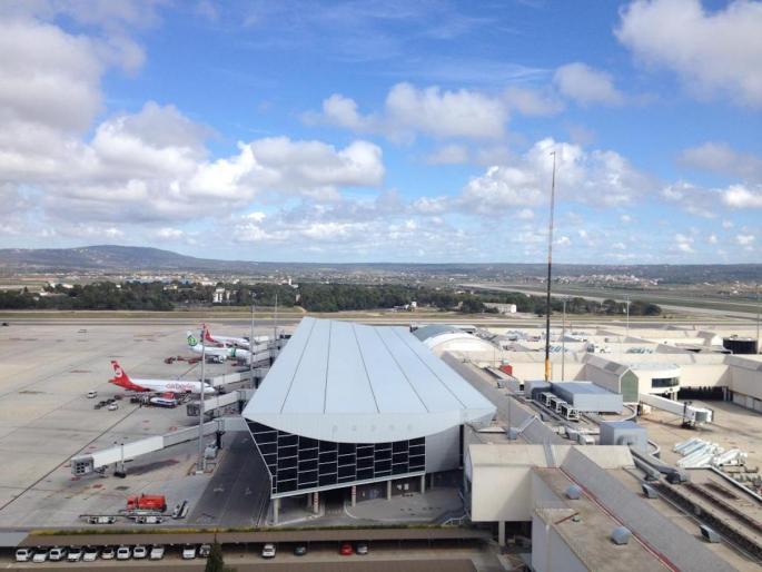35 Balearic Port & Aiport passengers have Covid-19 symptoms.
