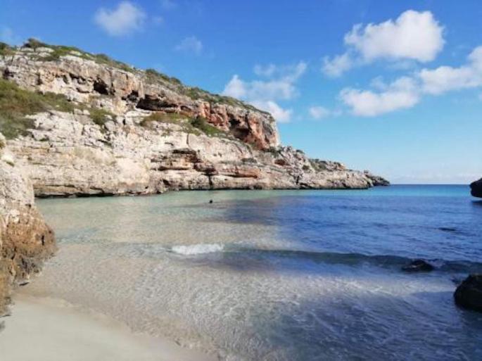 Cala Màrmols is first image of Turespaña advert.