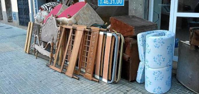 Junk on Palma street.