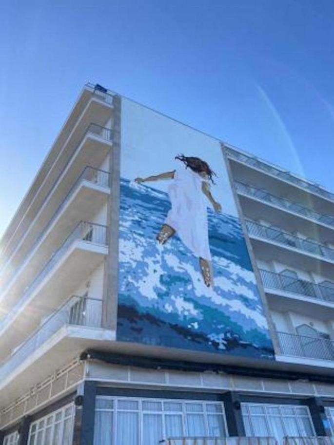 Mural by Joan Aguiló.