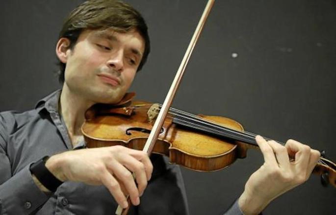 Violinist Francisco Fullana.