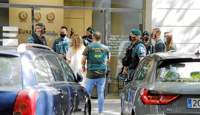 Guardia Civil Officers during raids in Mallorca.