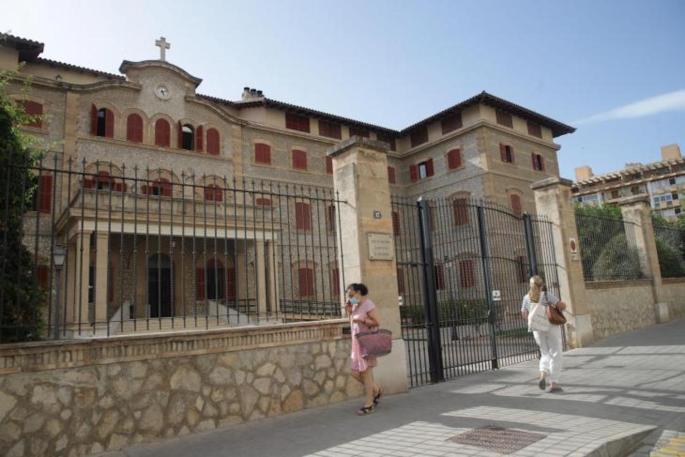 Sisters of the Poor, Palma.