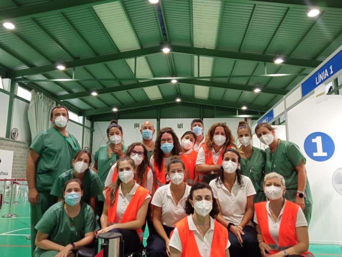 Volunteers at Mallorca mass vaccination centre