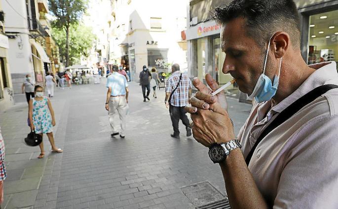 Smoking in Palma, Mallorca
