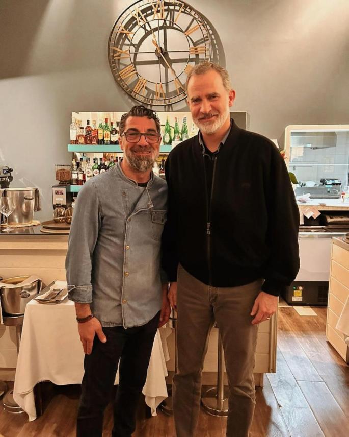 King Felipe VI of Spain made a surprise visit to Italian restaurant Sandro