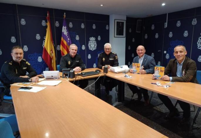National Police and Palma, Mallorca business representatives
