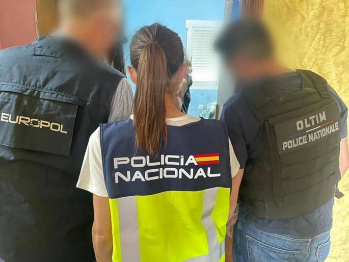 The network is believed to have facilitated the illegal entry of approximately 1 000 migrants into the EU.