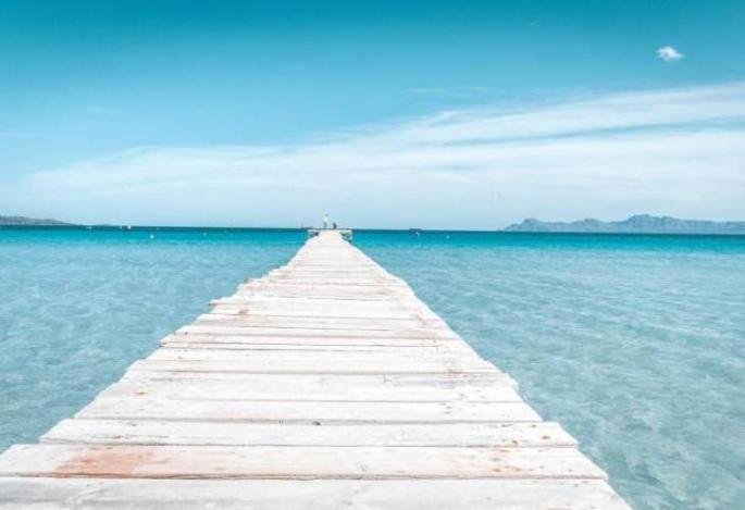 Tourism cash slump.