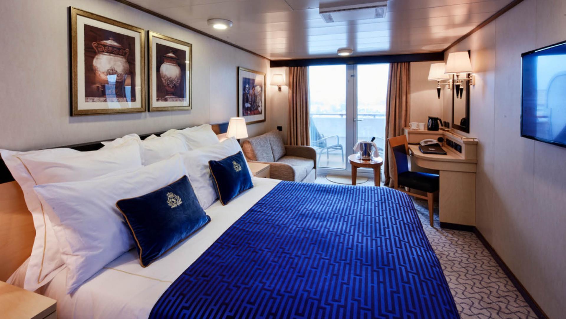 'Queen Elizabeth' cabin.