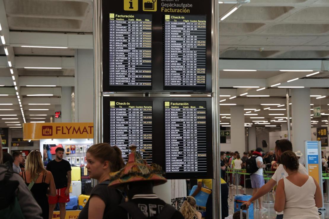 Photo gallery Nightmare at Palma airport (update)