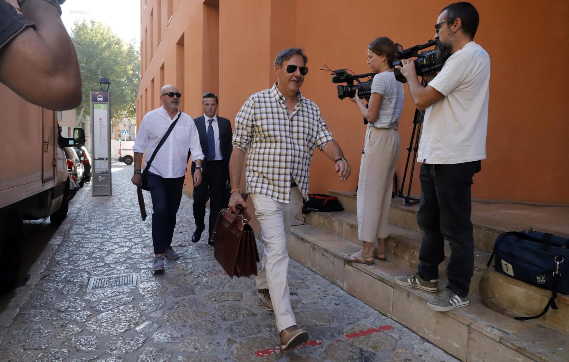 Mallorca Courts Sentences For Judge And Prosecutor In BCM Owner Case mallorca-courts-sentences-for-judge-and-prosecutor-in-bcm-owner-case