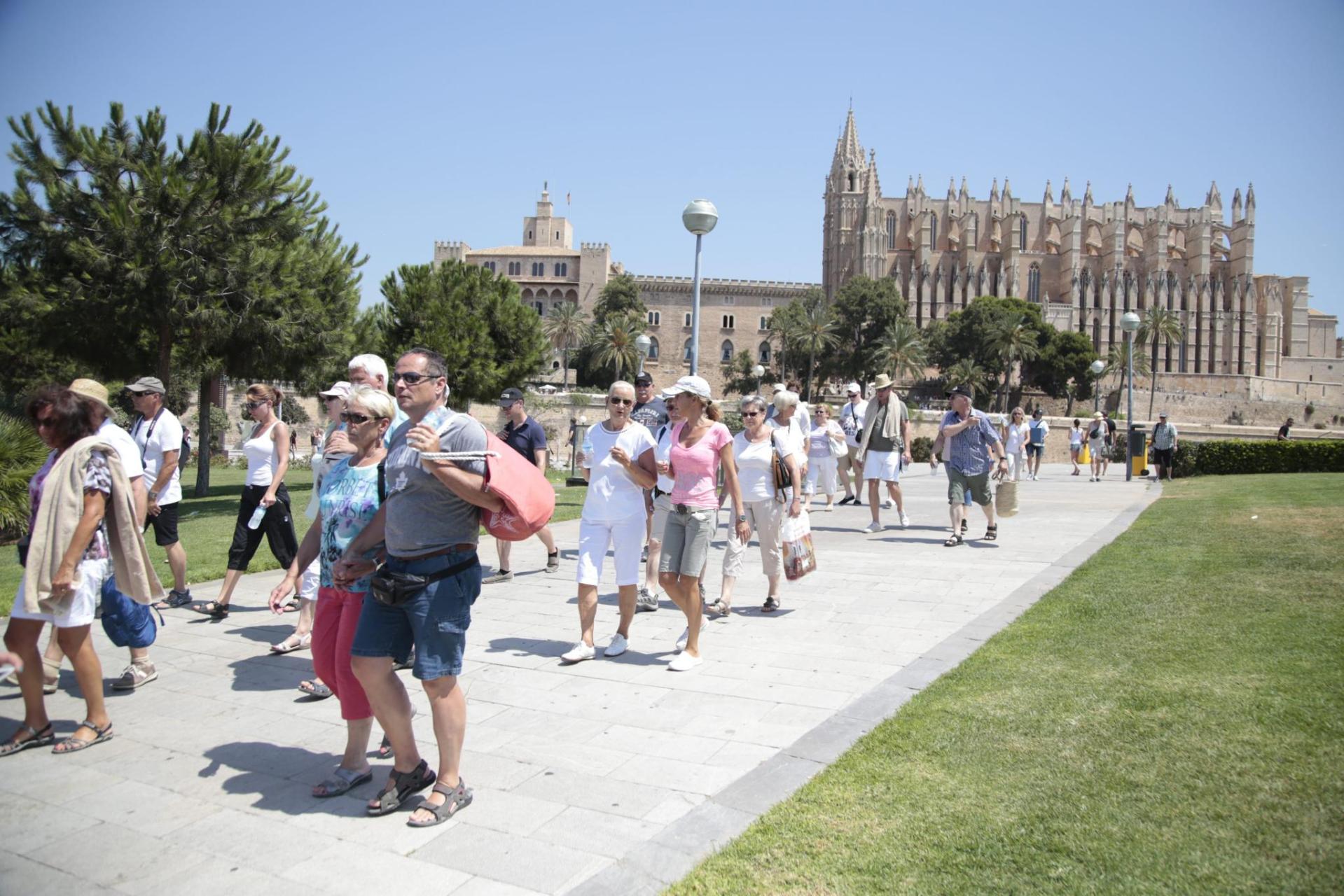 Mallorca tourism Further growth would not benefit standard of living