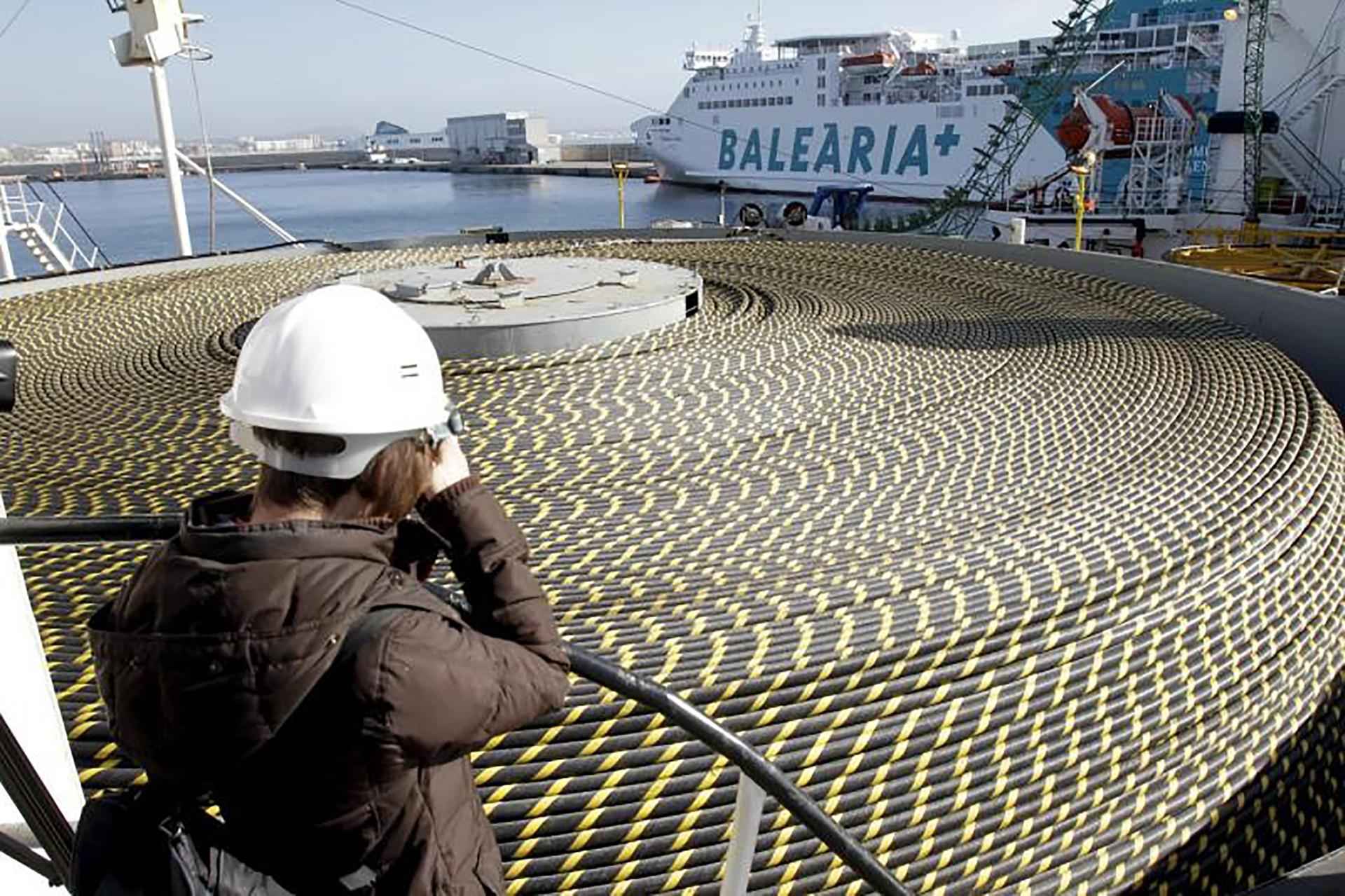MALLORCA. ENERGIA. Los cables desde la PenÃnsula cubrirán el 65 % de la demanda de Balears en 2030. Imagen de 2011 correspondi