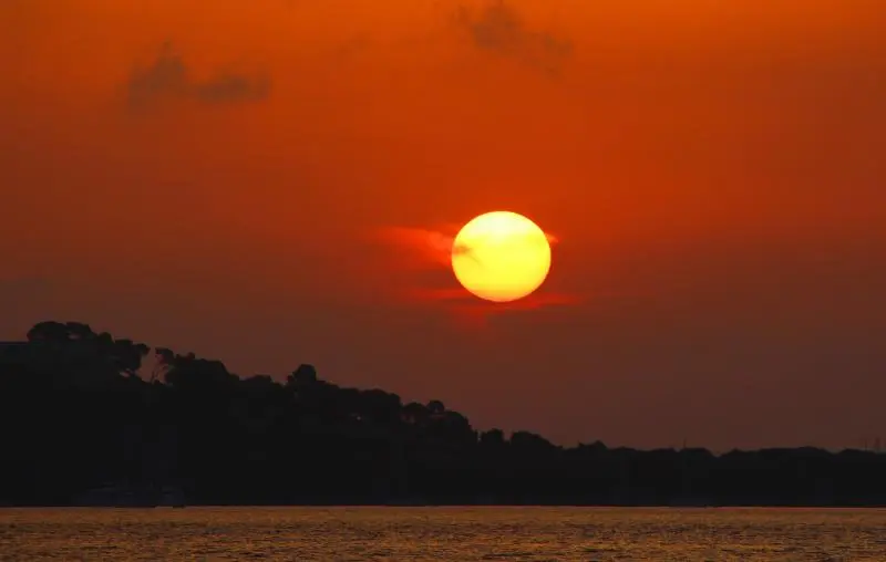 Three in four Spaniards will experience high exposure to tropical nights by 2050, according to a study