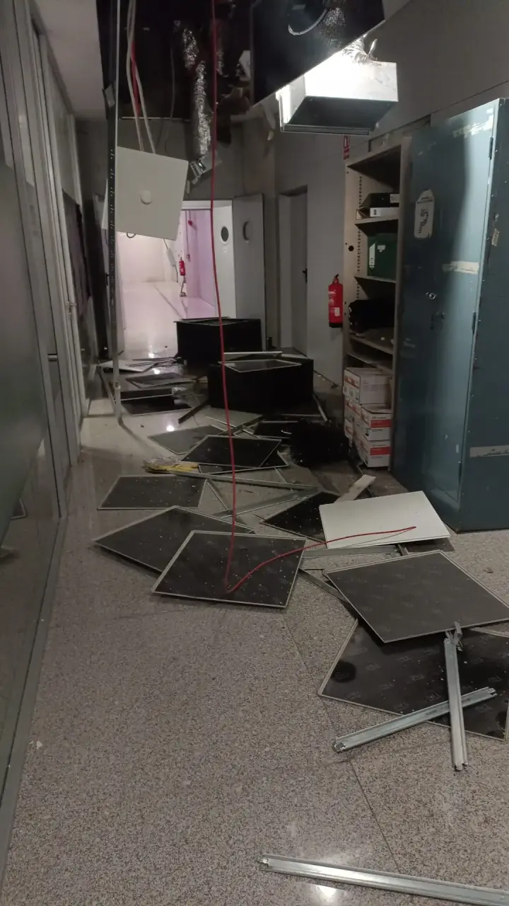The rainfall has caused pieces of plasterboard to fall from the ceiling at Palma Airport.