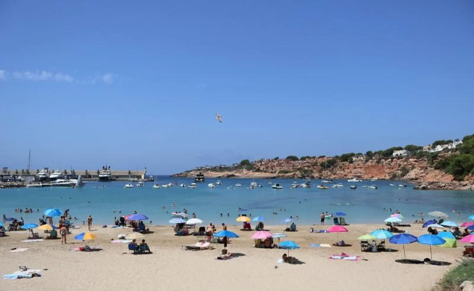 The economic outlook report for the third quarter in the Balearics shows a 2.9 per cent reduction in the average length of stay