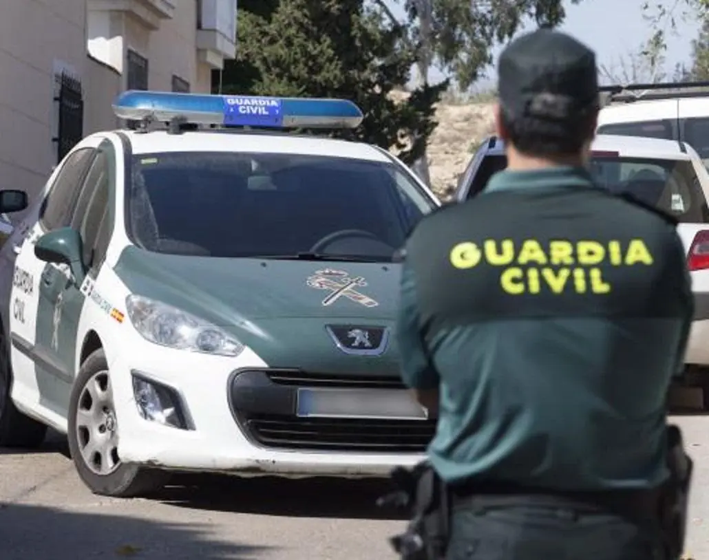 The angry client was arrested by the Guardia Civil.