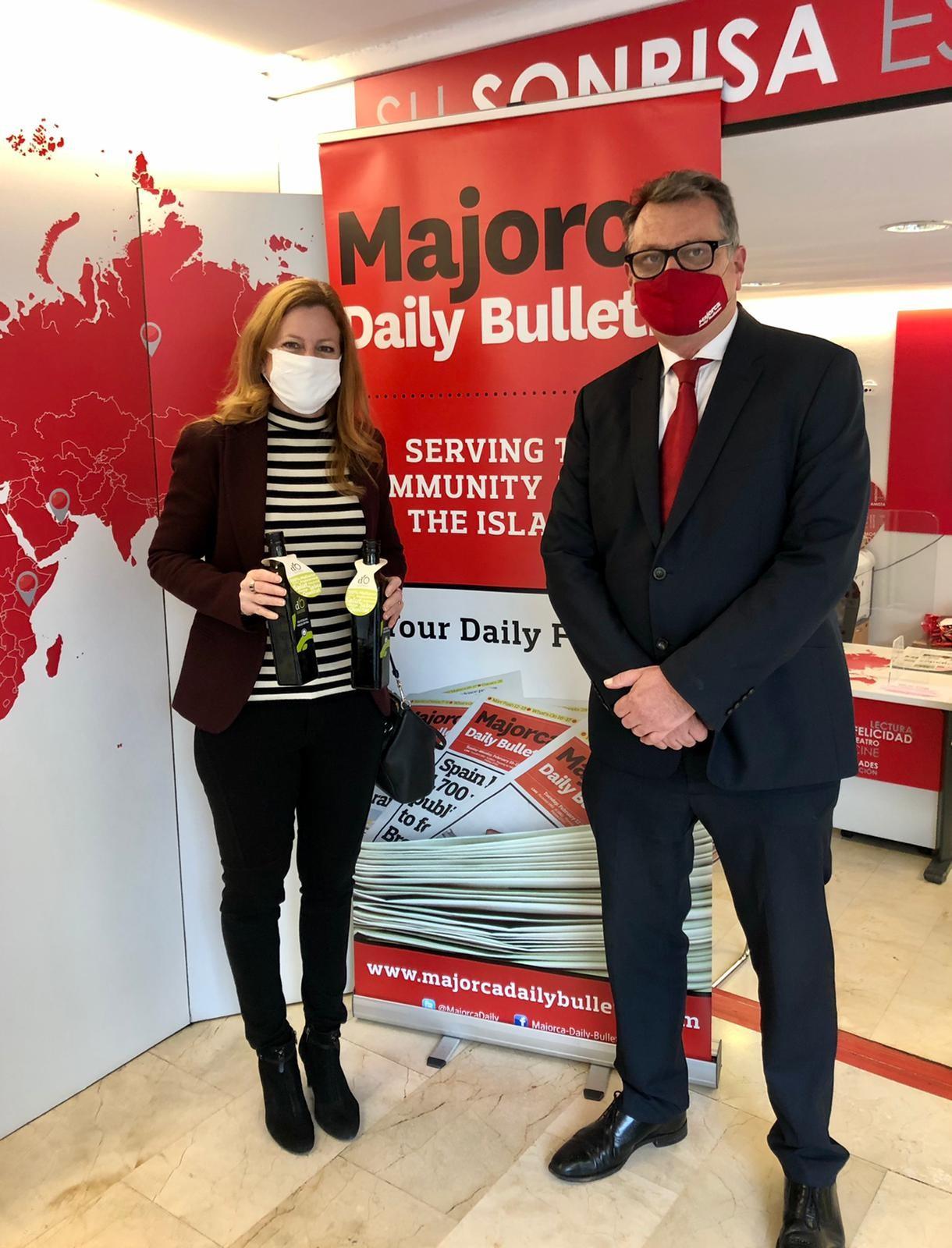 Presenting our Christmas presents to our readers and supporters