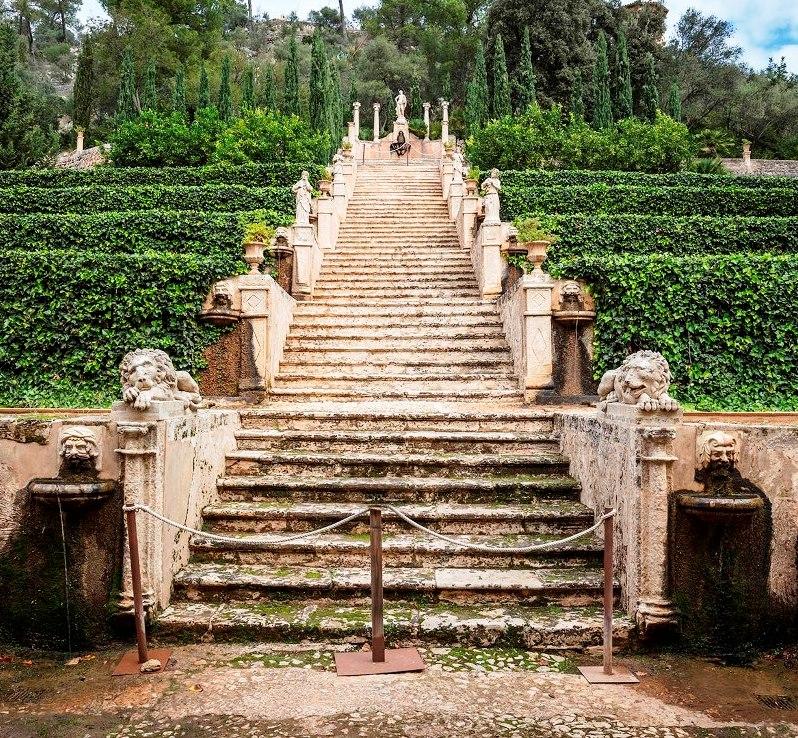 Raixa's Stairs