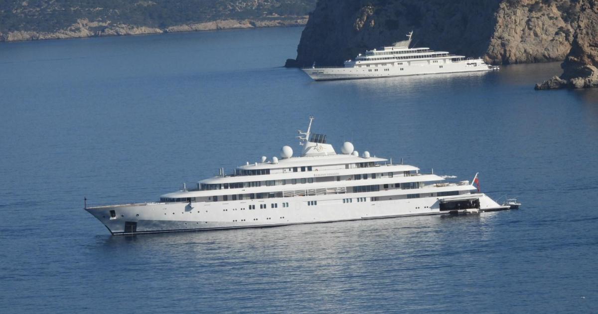 Superyacht to the stars shines in Mallorca