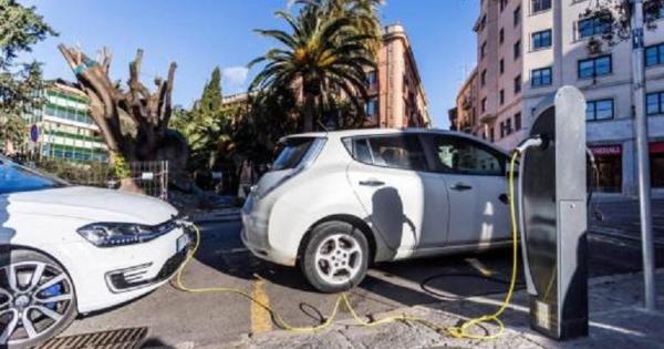 Association claims not enough electric vehicle charging points