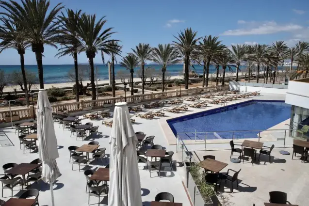 Hotel en Playa de Palma, Mallorca, listo para abrir