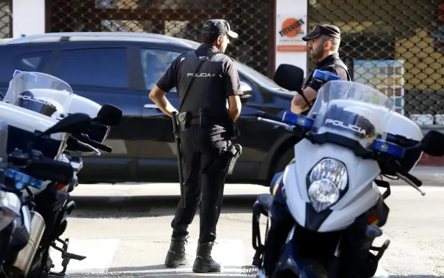 La policía en la escena del crimen temprano en la mañana.