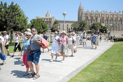 Cruise tourists in Palma, Mallorca