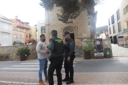 Guardia Civil inspector and officers in Puerto Andratx, Mallorca