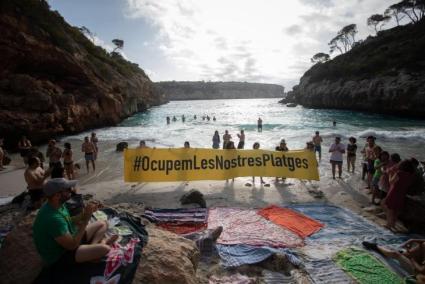 Beach overcrowding protest at Caló des Moro, Mallorca