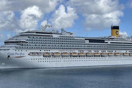 The Costa Pacifica is in Palma today