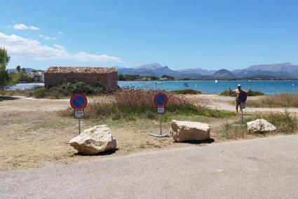 Car park for surfers in Mallorca has been closed off