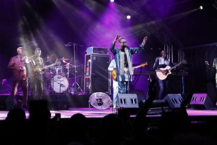 Youssou N'Dour brought the sounds of Africa to Port Adriano.