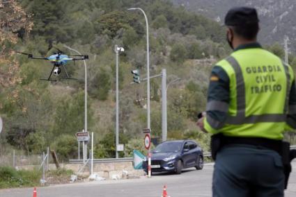 The Guardia Civil is now using drones to control traffic.