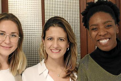 Xesca Amengual, Majo García and Carmen Buelohá.