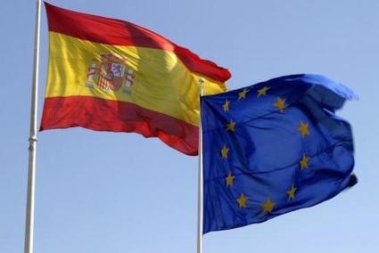 Spain to open land borders with France & Portugal.