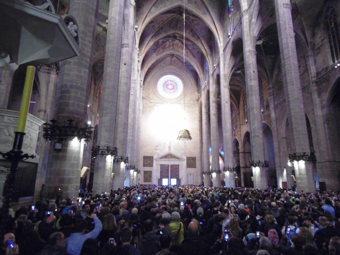 EFECTO DEL OCHO EN LA CATEDRAL.