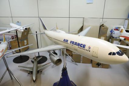 Largest model aircraft online