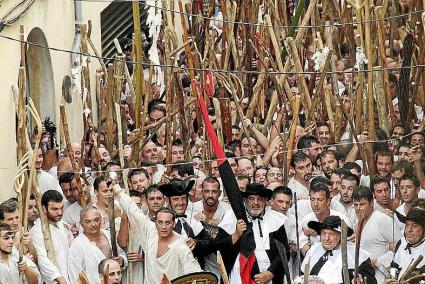 "Christians" entering the battle in Pollensa (Moors v. Christians, 2 August).