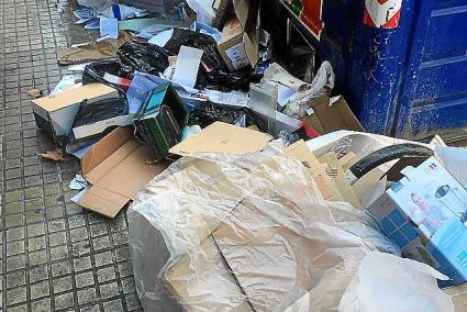 Accumulation of rubbish in Palma.