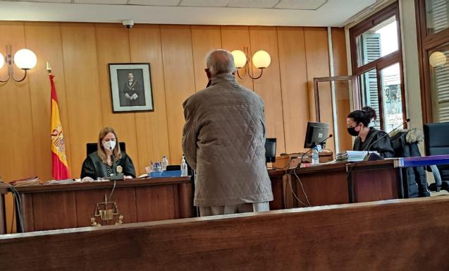 El hombre de 89 años compareció ante el tribunal hoy.
