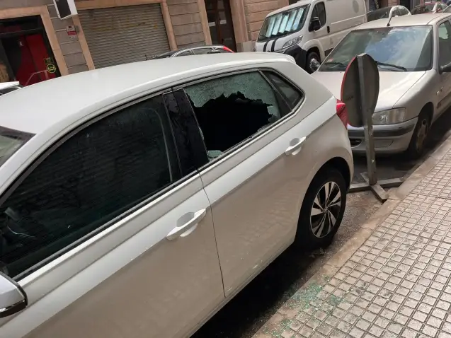 Coche destrozado en Palma de Mallorca